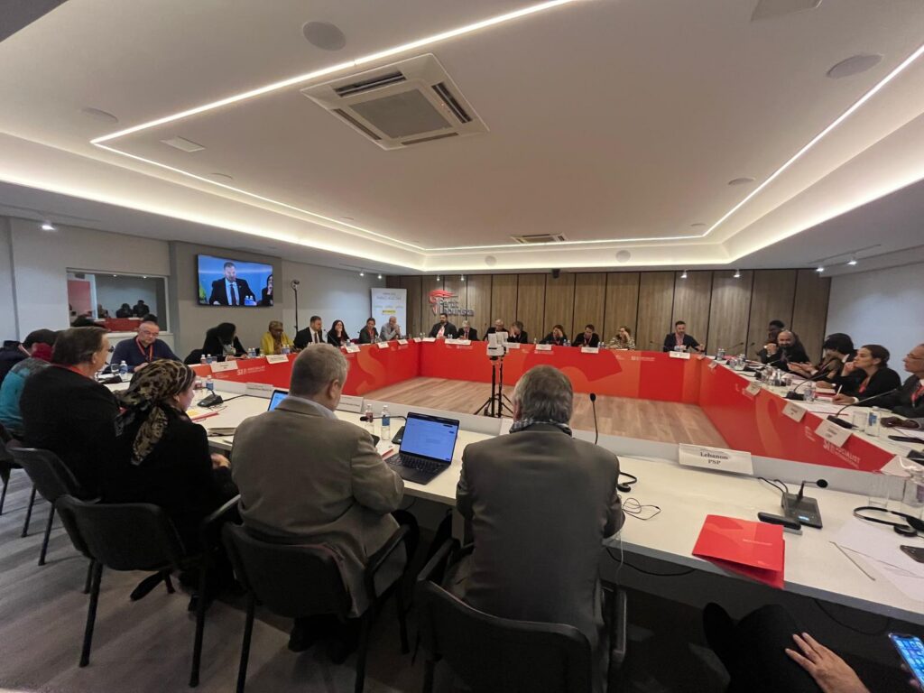 Panel and audience during the migration workshop in Malta